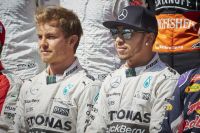 Rosberg und Hamilton (c) Mercedes AMG Petronas.jpg