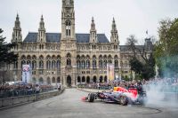 F1 Showrun Wien (c) Platzer Red Bull Content Pool