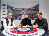Ignace Van der Brempt mit Stephan Reiter und Christoph Freund (c) FC Red Bull Salzburg