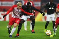 Xaver Schlager (RBS) und Jean-Kevin Augustin (RB Leipzig) (c) GEPA picturesMathias Mandl .jpg